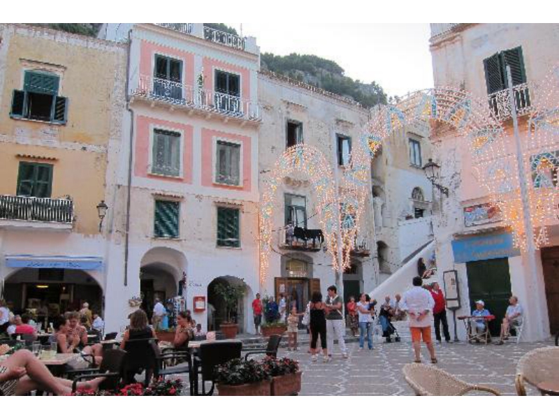 atrani-square